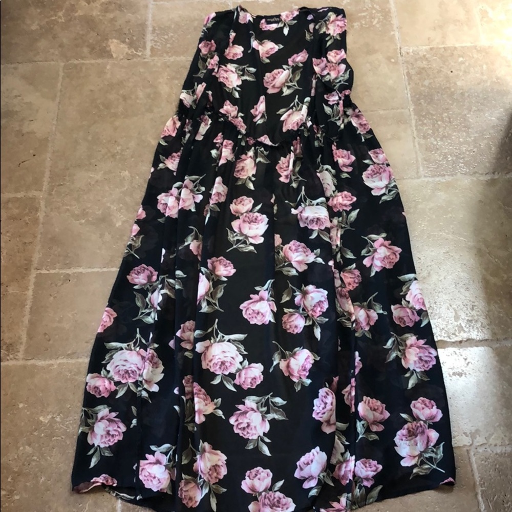 Audrey 3+1 Sleeveless floral kimono